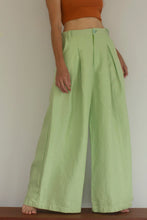 Load image into Gallery viewer, Linen Summer Pleated Pants
